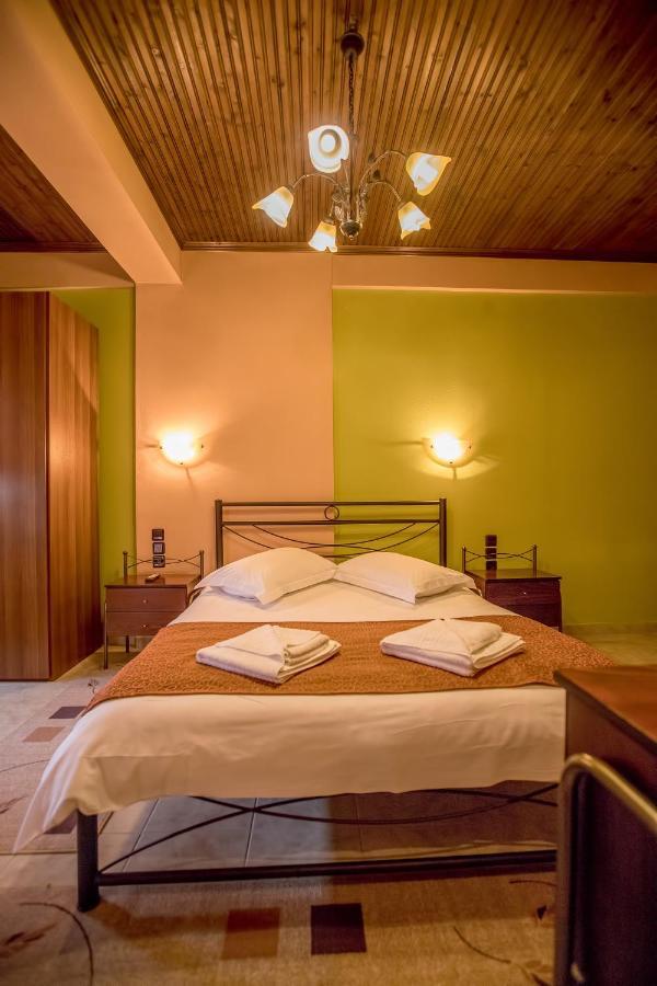 Kynthia Guesthouse เนโอโคริออน ภายนอก รูปภาพ